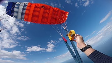 Georgi Georgiev skydiving on his AFF skydiving course with www.learnskydiving.co.uk