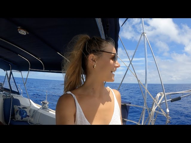 A glimpse of one of my favorite islands!  Sailing, freediving, bartending, & parents arrive! [ep 13]