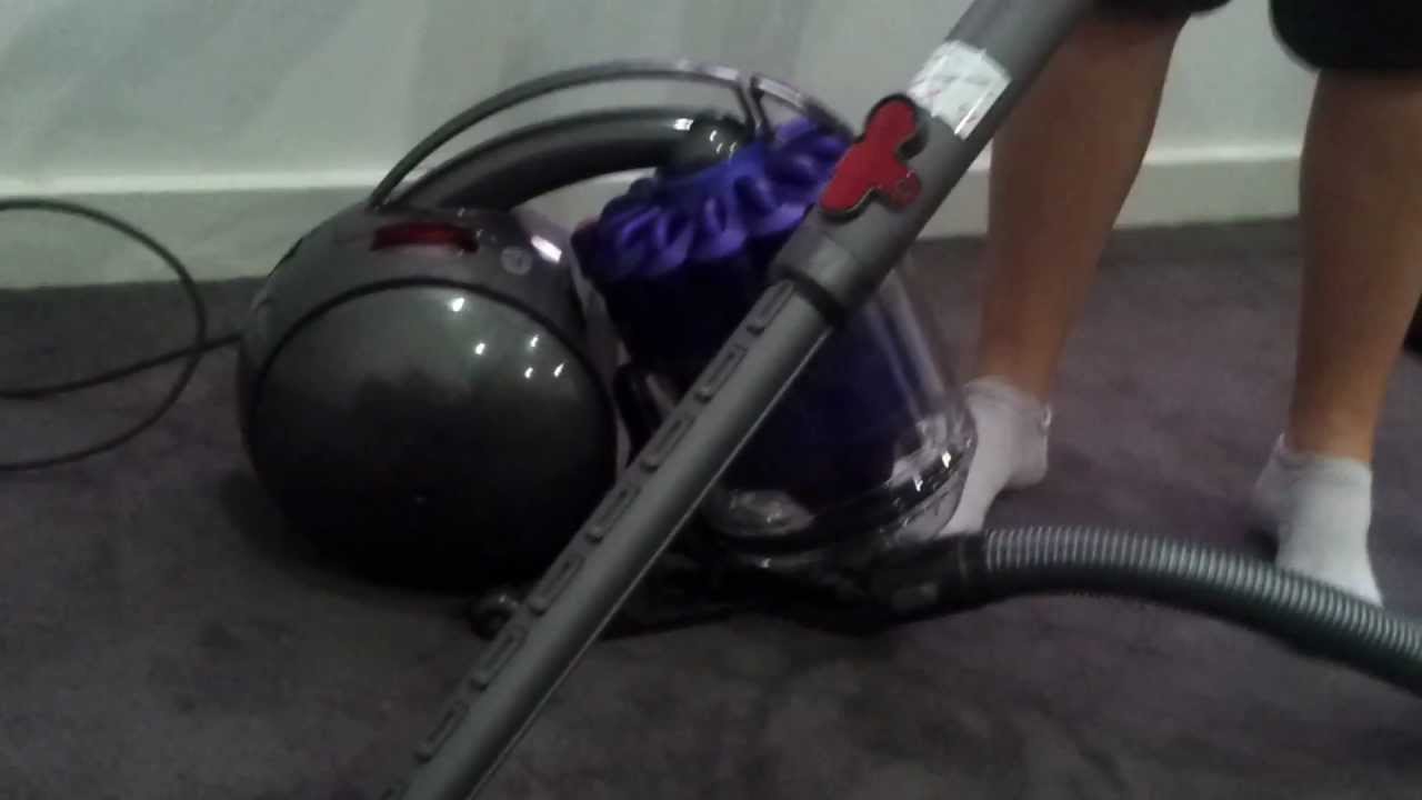 Dyson DC39 Animal demonstration
