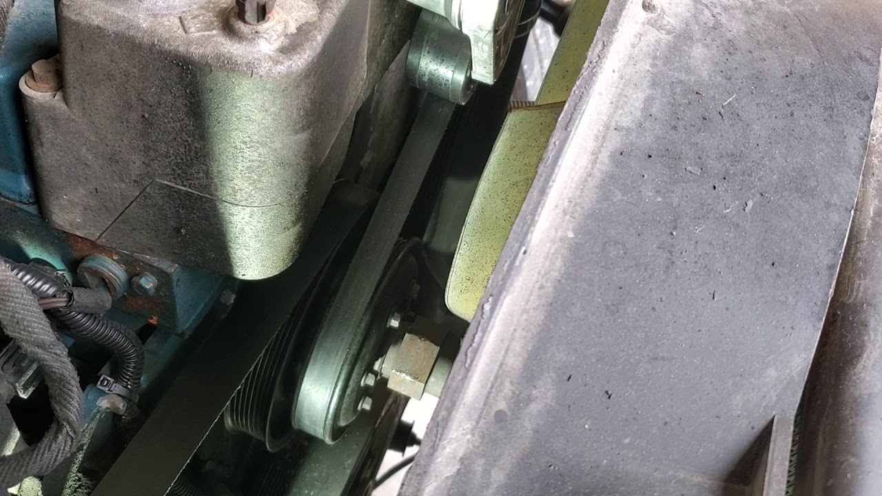 2002 International 4300, DT466E Fan Clutch Removal (Left Hand Thread