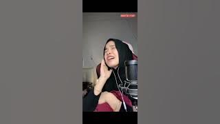 Fantasia Bulan Madu - Cover By Layka Al Funsu