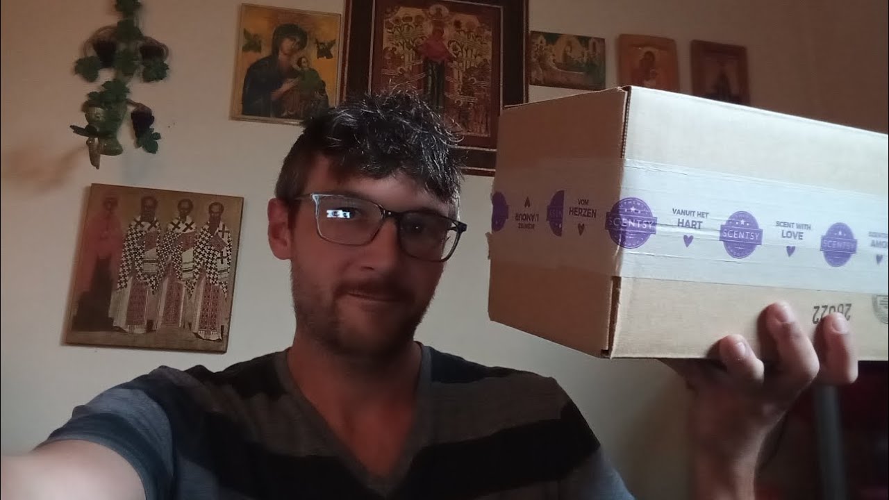 1ST SCENTSY HAUL!! FRAGRANCE FLOWER, PUMPKIN ROLL SCENTSY BRICK AND MORE!!!!