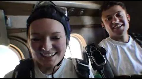 Elizabeth Abernathy SKYDIVES!!!