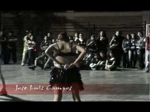 Jose Luis Campos y Fiorella Izaguirre bailando en ...