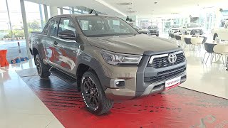 แค็ป4x4สีเขียวเนี่ยวทรัพย์ พาชม Toyota Hilux Revo Rocco C-Cab 4x4 2.8 AT สีเขียว 1.161 ล.