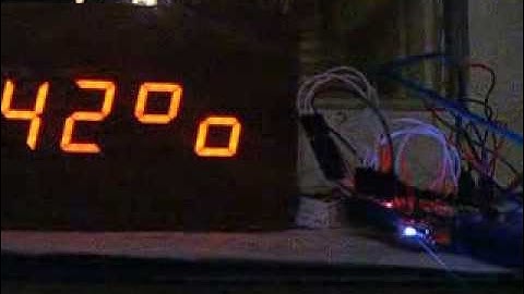 humidity and temperature with DHT11 using 7-segment LED from a broken wood brick clock (VII)