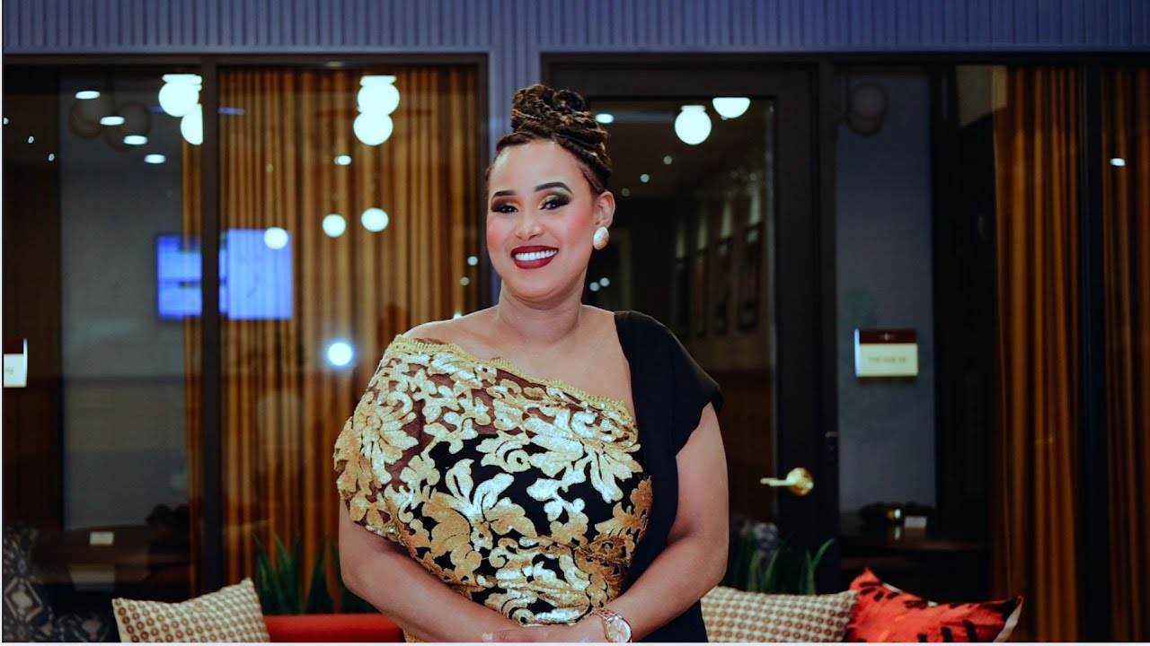 Farhia Kabayare Heestii Ka weecday jidkii walbahaarka (Official Video 2025)