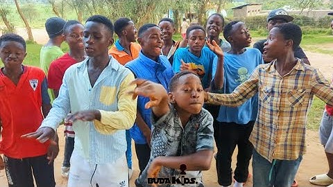 Davido - UNAVAILABLE Sean Paul DING DONG Remix - Official Dance Video ft. Musa |BUDAKIDS