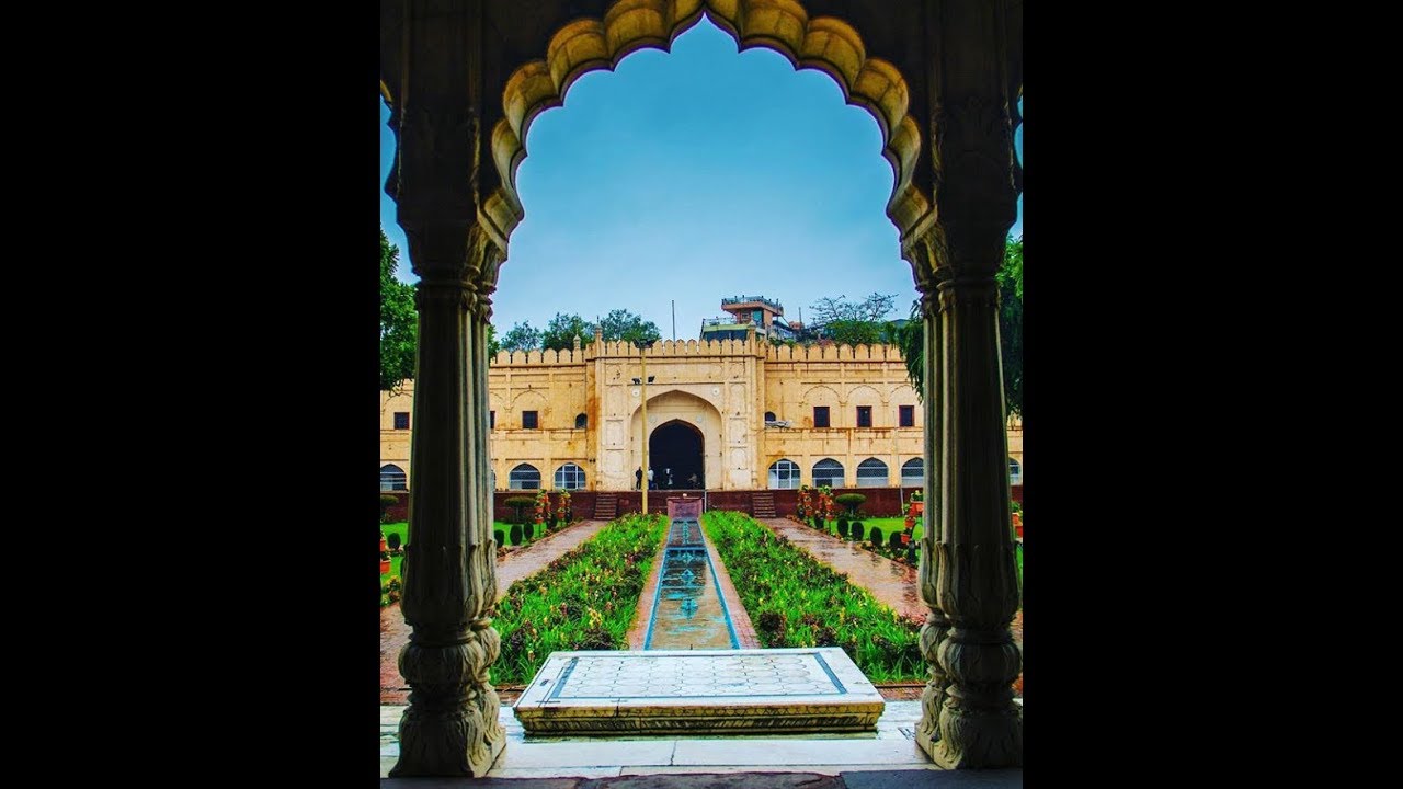 Top 10 Beautiful Places in Lahore - YouTube