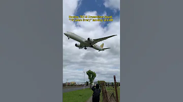 Saudia Boeing 787-9 Dreamliner “75 year livery” landing at London Heathrow #heathrowplanespotting