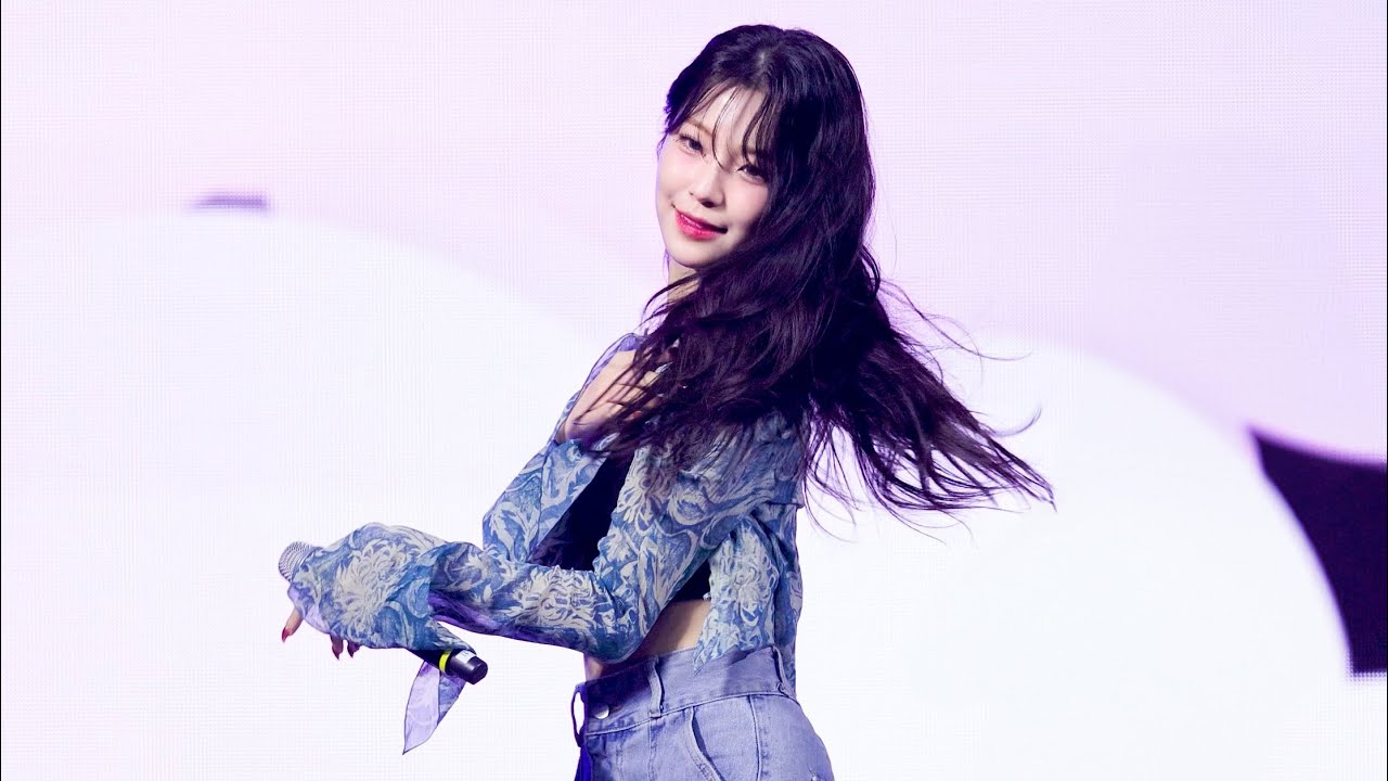 231013 백지헌 BAEKJIHEON 프로미스나인 fromis9 'DM' 4K 60P 직캠 @인제군 군장병 뮤직페스티벌 by DaftTaengk