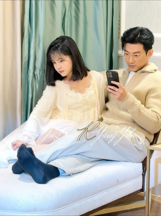 AT HOME BE LIKE💞#yuyang #yulong #yangyilu #yangmiemie #vulong #yangmeimei