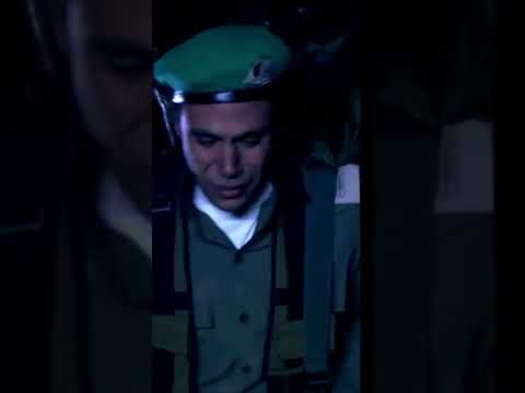 إيه ريحة المجاري دي صاحبك اللي بيغرق نفسه برفان علي العرق مفيش في نتانته