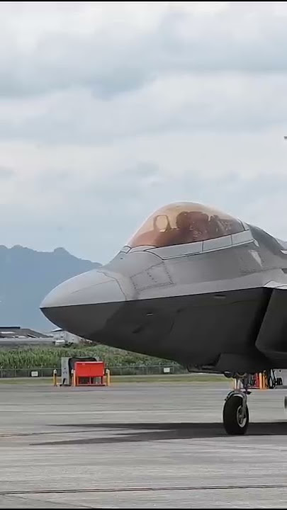 F-22 Raptor Starting up #f22 #f22raptor