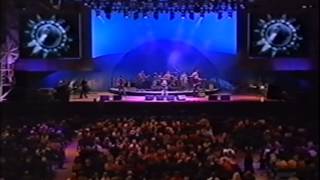 Bachelor Girl - Drowning Not Waving Live