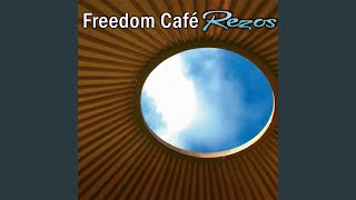 Miniatura del video "Freedom Café - Oso Blanco"