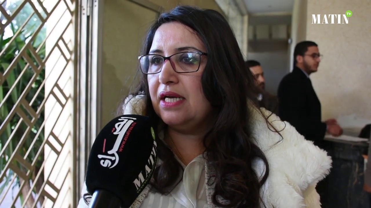 le matin des magiciens أساتذة جامعيون ومنتخبون وبيئيون يناقشون بالبيضاء إشكالية الحق في البيئة كحق من حقوق الإنسان