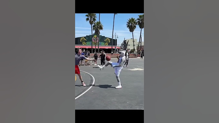 Michael Jordan & Bugs DESTROY Defenders 2v2 #basketball #ballislife #nba #streetball #hoops
