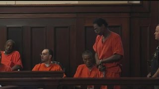 Brutal stabbing trial delayed in Youngstown, suspect wants to defend himself