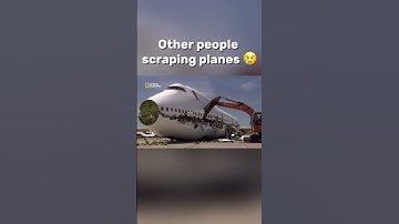 Other people scraping planes vs this guy #plane #aviation #avgeek #funny #747 #shorts #fyp