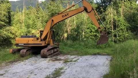 1988 Cat E200B Excavator,Mitsubishi S6k engine