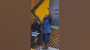 RAYVANNY AKIIMBA LIVE WIMBO WA MBOSSO PAWA 