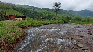 CHÁCARA LINDA!! 27.000m², com rio cristalino passando e rico pomar em Pindamonhangaba/SP