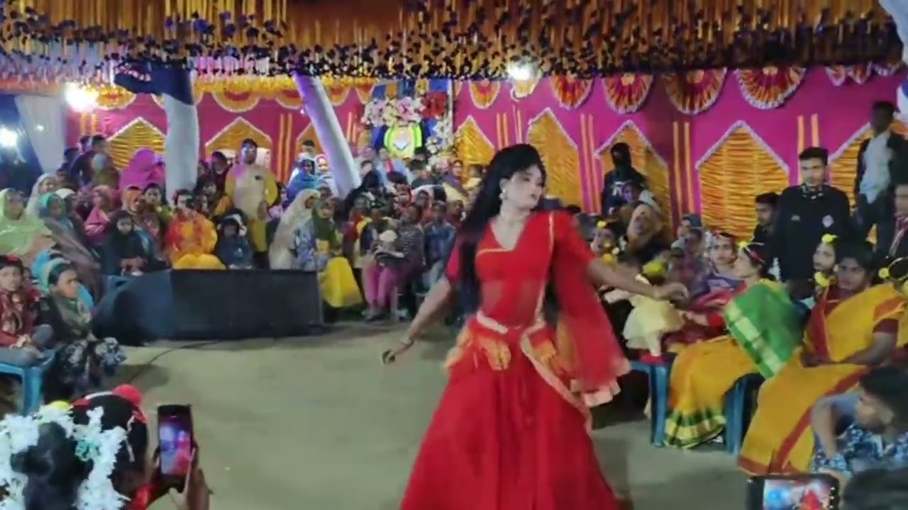 আমার ঠোট নরম গাল নরম মোনটা নরম দেনা দেনা তুই জলদিদেনা#bangla #banglicomedy 