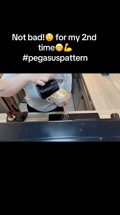 Kunting adjust nalang! Pegasus latteart #baristalife #coffeeart #shortvideo #reelsshorts