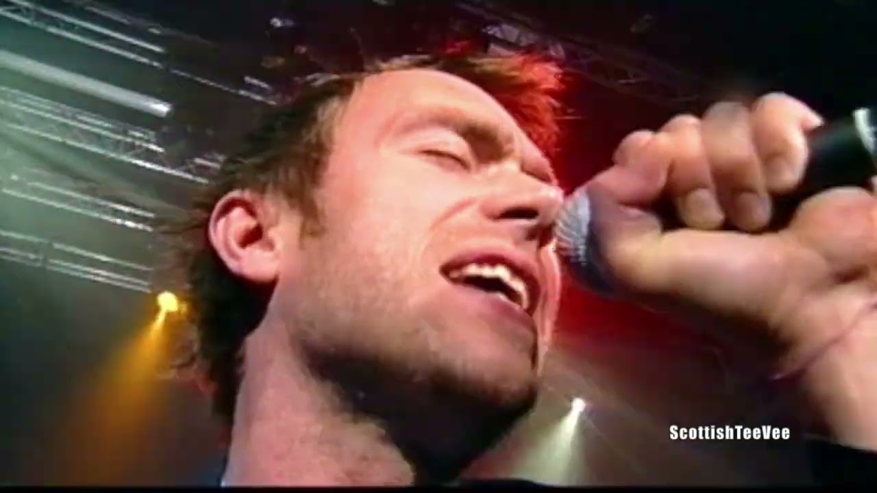 Blur - Crazy Beat (Live at Top of the Pops, 2003) - YouTube