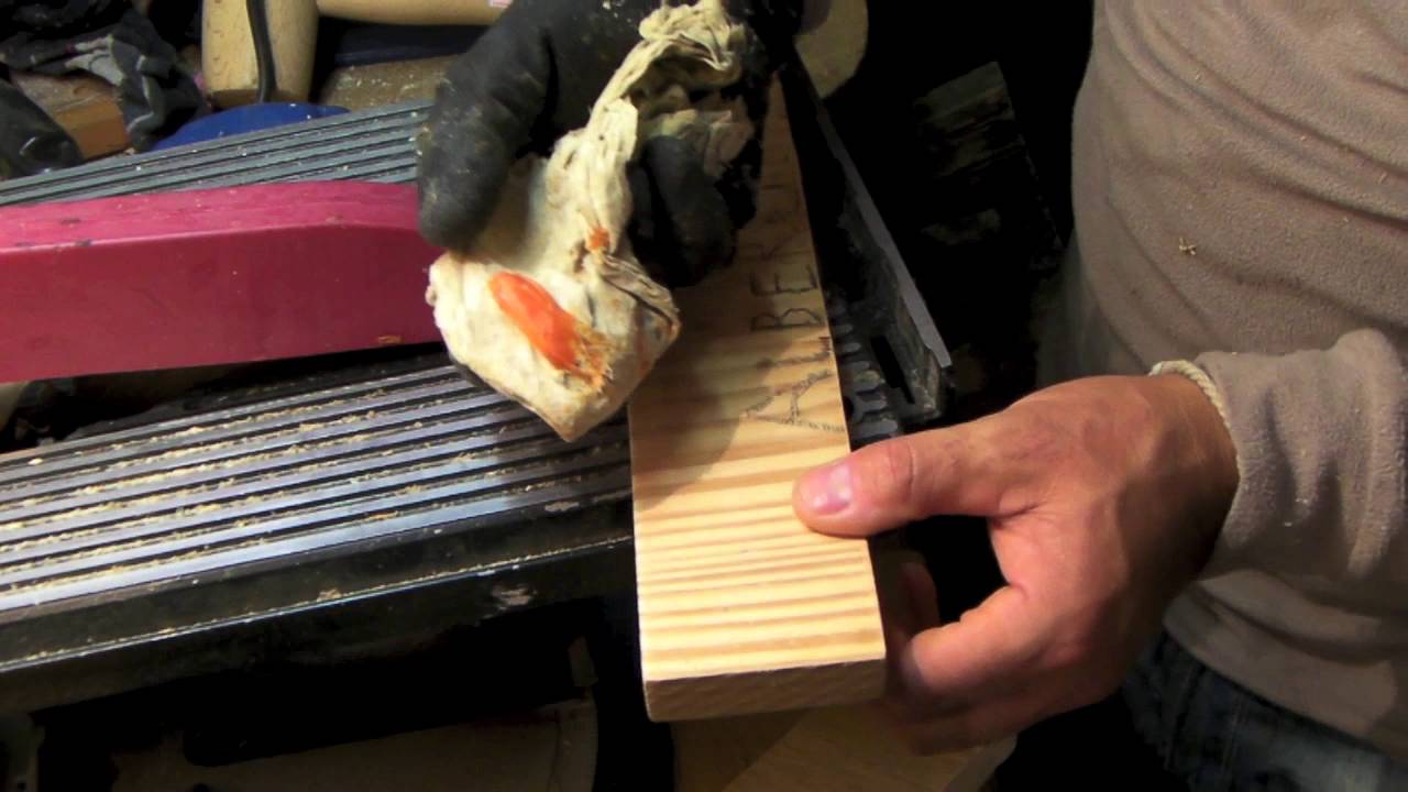 Come si fa la finitura con cera dapi? youtube Lucidare il legno