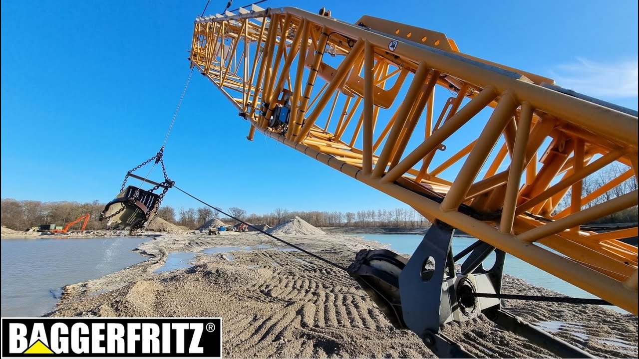 Liebherr HS8130 dragline - onboard view