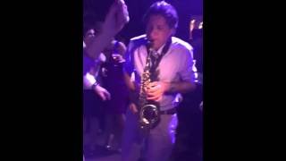 Casamento Bruno leandro tocando sax