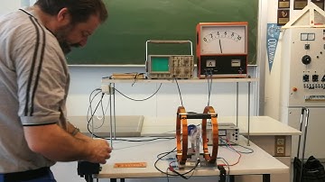 2020_03_19_02_Spinning_Loop_In_B_Generating_AC