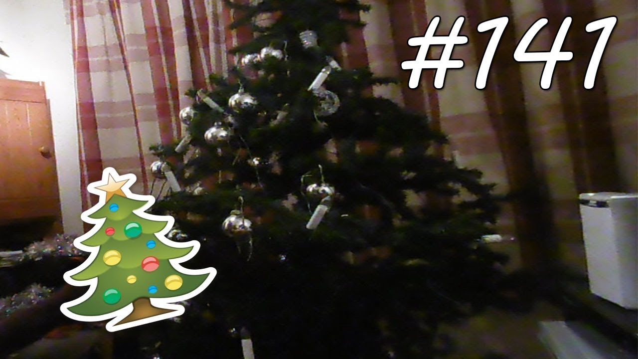 KERSTBOOM OPZETTEN EN HET SNEEUWT    VLOG