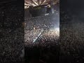 Madison Square Garden sings Robyn