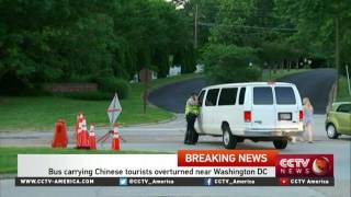 Tour bus overturns near Mount Vernon estate; 1 killed