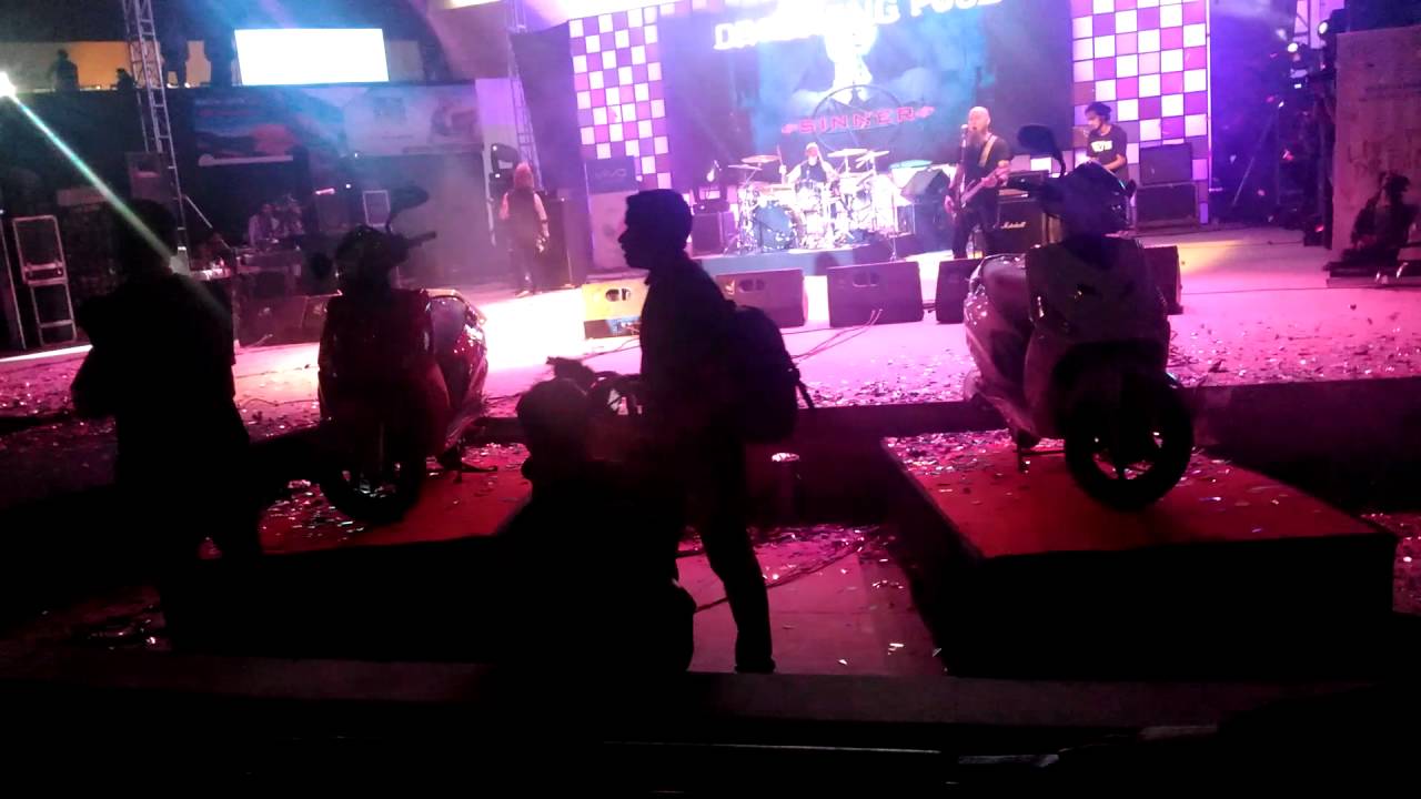 Drowning Pool at IIT Delhi Rendezvous 2016