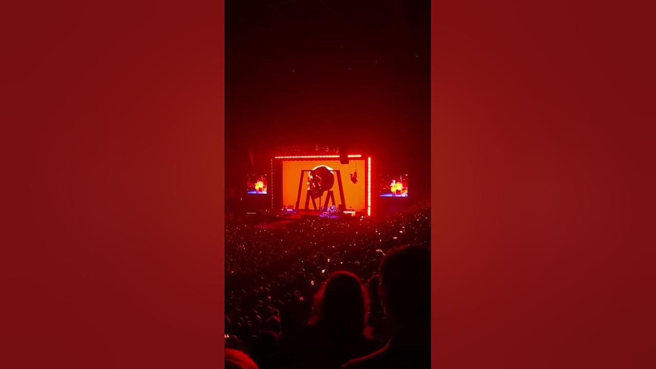 Depeche mode silence. Depeche mode enjoy the symphony. Группа depeche mode enjoy the silence. Вузусру ьщву утощн еру ышдутсу. The symphonic tribute show.