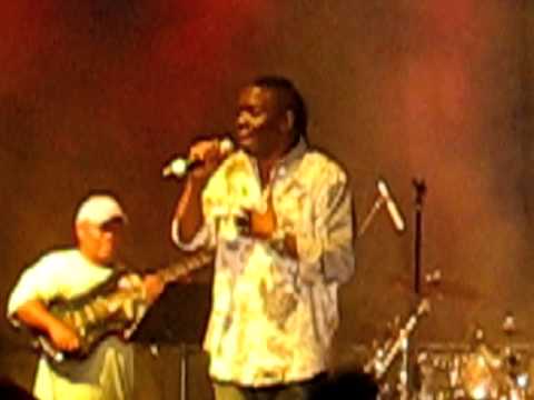 Philip Bailey sing "September" at Jazz on the Pond-2011
