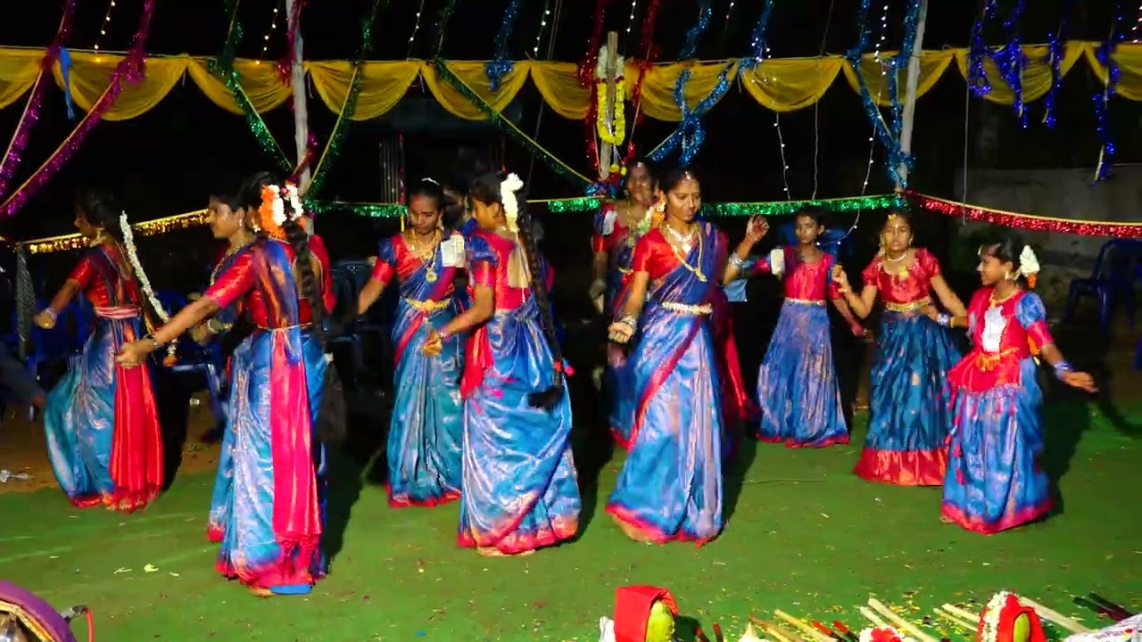 వాడు ఎంత మాయలోడే కోలాటం 