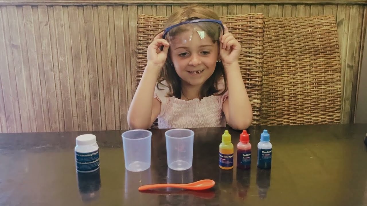 Ava Makes Expanding Snow! ❄️