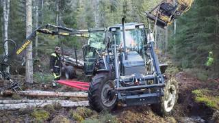 Bärgning av traktor