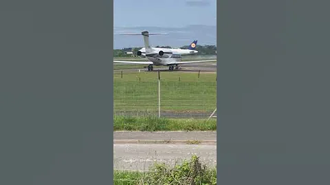 Lufthansa A320 Smooth Landing #planespotting #planespotter #aviation #lufthansa #a320 #airbusa320