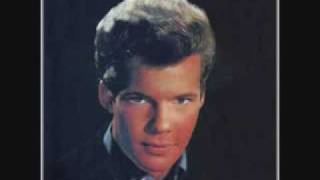 Bobby Vee - Save Your Heart For Me / In The Misty Moonlight (1966) chords