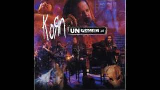 Video thumbnail of "KORN-FALLING AWAY FROM ME (UNPLUGGED)"