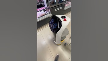 В Сочинском супермаркете появился любопытный сотрудник) #жизнь #зож #сочи #прикол #юмор #робот