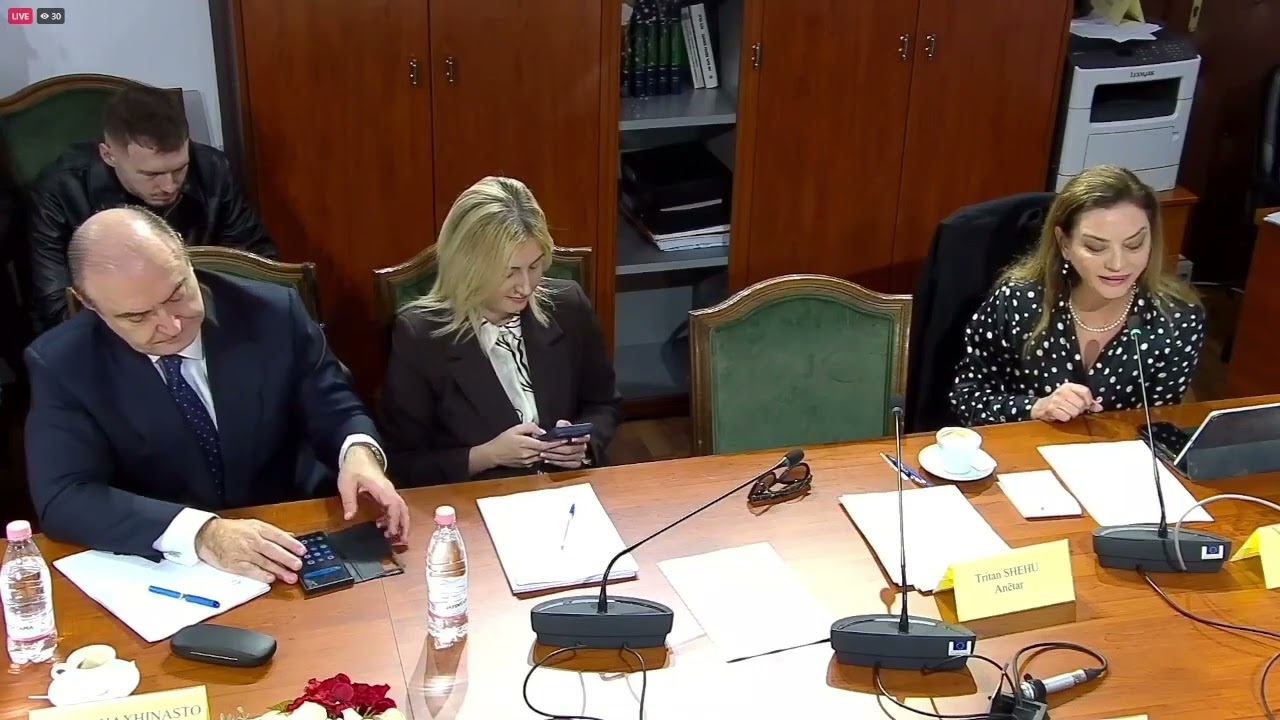 Top Channel/ Vokshi reagon pas deklaratës së Ballës: U lëndova nga kryetari i Kuvendit dhe gratë