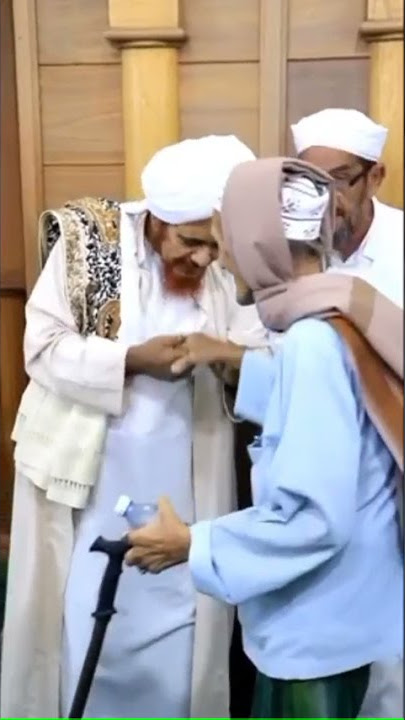 akhlak Habib Umar bin Hafidz kepada yang lebih tua