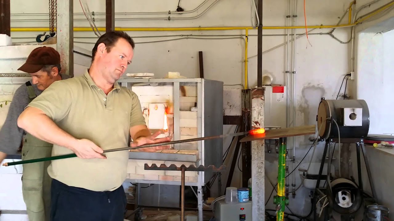 Parádsasvári üvegmanufaktúra